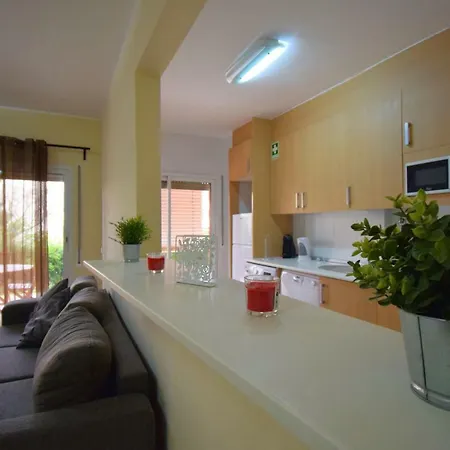 Pool View, 5 Min From The Beach بورتيماو